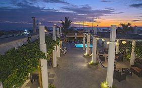 Hotel La Ría Playas